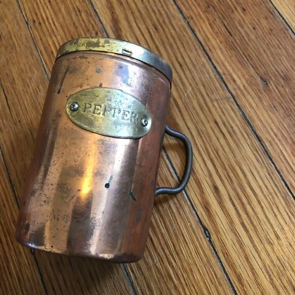 Vintage Cooper Set of 3 Pepper Shake Frying Pan - Picture 5 of 8